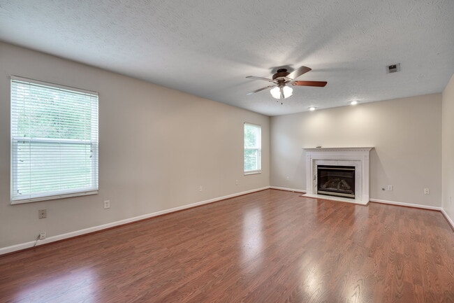 Building Photo - 3602 Winterwood Dr