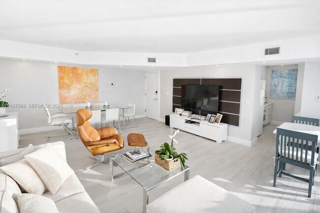 Building Photo - 5900 Collins Ave