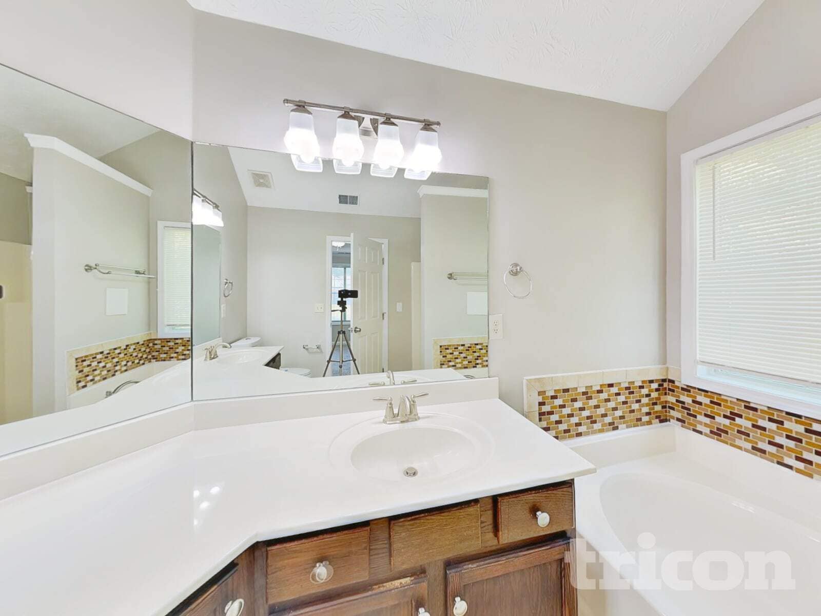 Building Photo - 5378 Fawn Ivey Ln