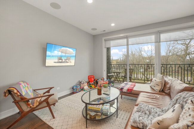 Building Photo - 1621 N Humboldt Blvd