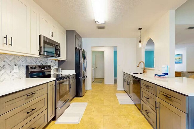 Building Photo - 5111 Keystone Dr