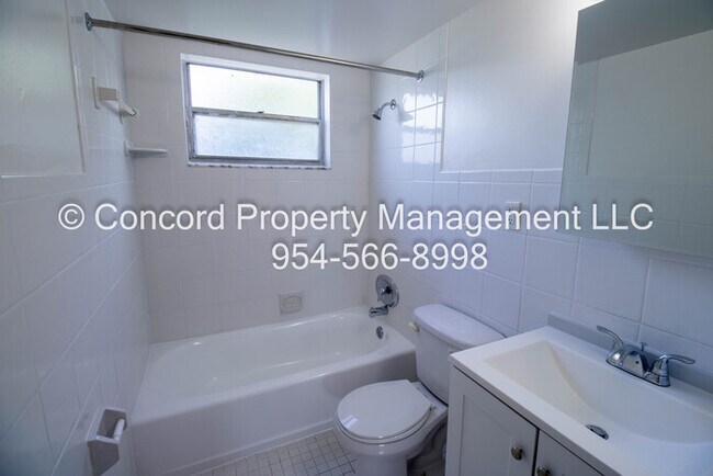 Building Photo - ASK ABOUT OUR SPECIALS! 2/1.5 Townhouse St...