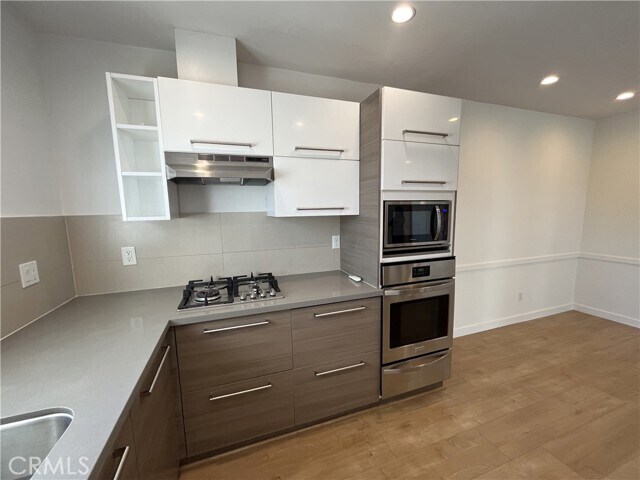 Building Photo - 8304 Clinton Ave