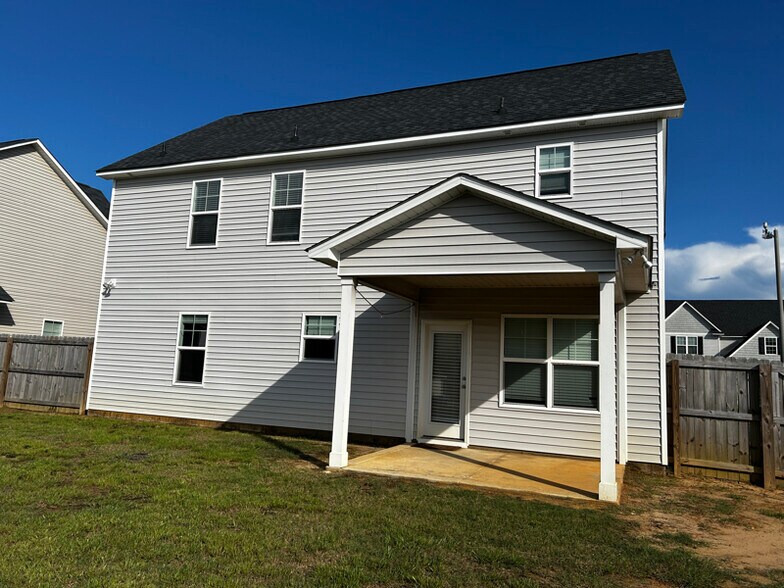 Building Photo - 512 Loom Dr