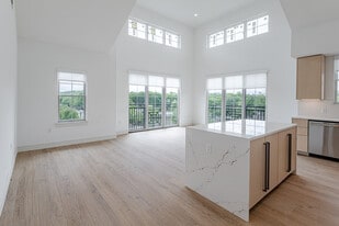 Interior Photo - The 545