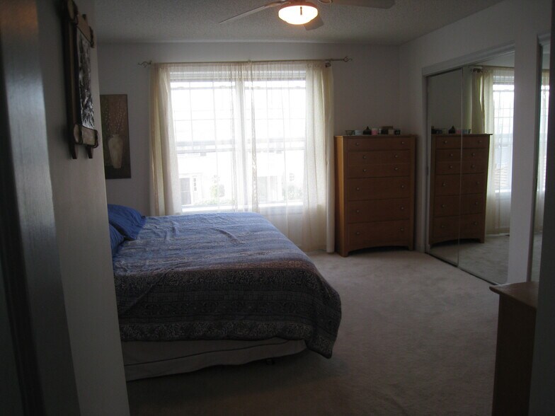 Building Photo - 5472 Baneberry Ave