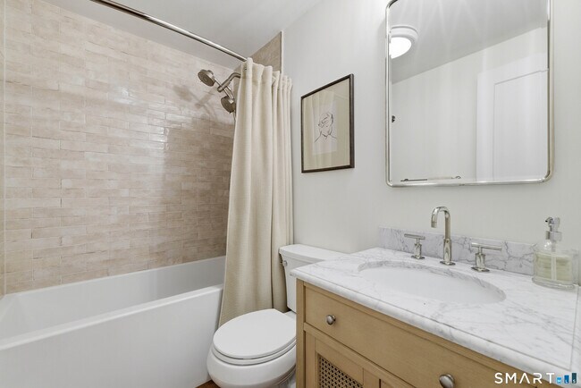 Building Photo - 60 Cinnamon Spring