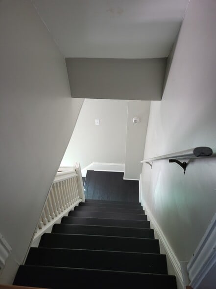 Hallway - 107 Pen Argyl St