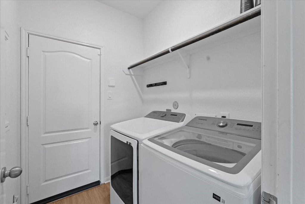 Building Photo - 17114 Amarose Dr