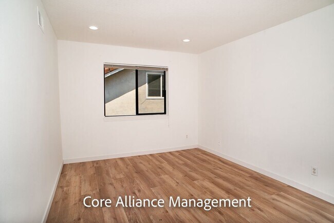 Building Photo - 11952 Dunnicliffe Ct