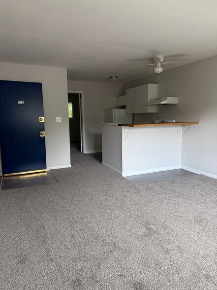 Building Photo - 2412 Azalea Garden Rd