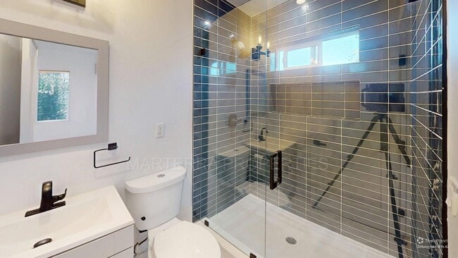 Building Photo - 645 Seal St