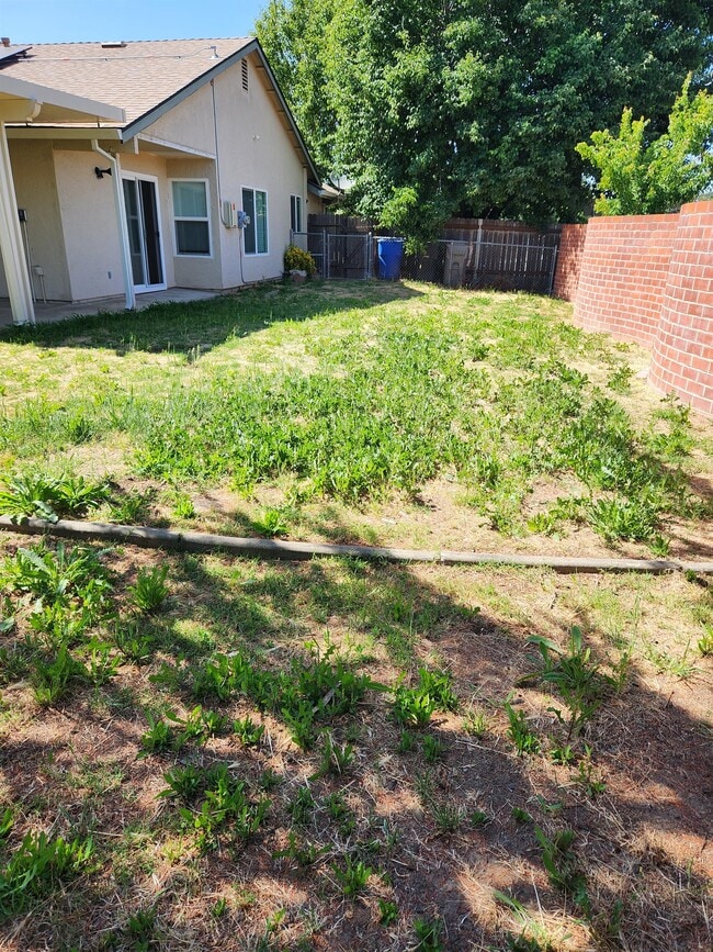 Building Photo - 4570 Armadale Way