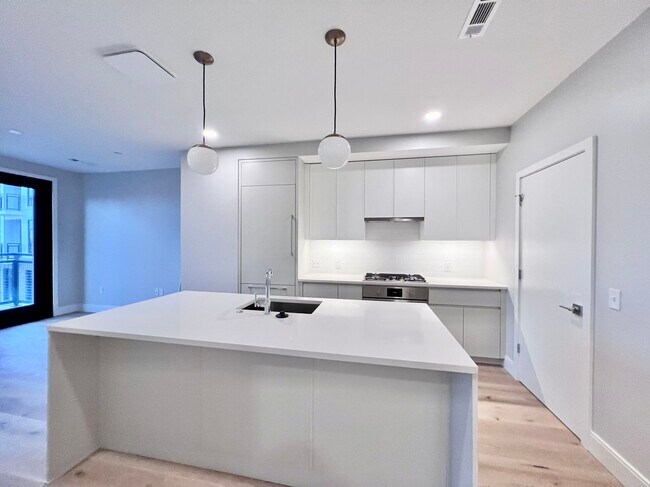 Building Photo - 191 Washington St