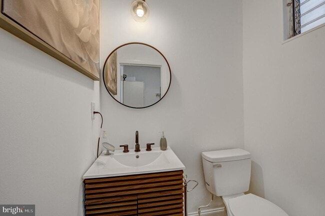 Building Photo - 623 Fitzgerald St