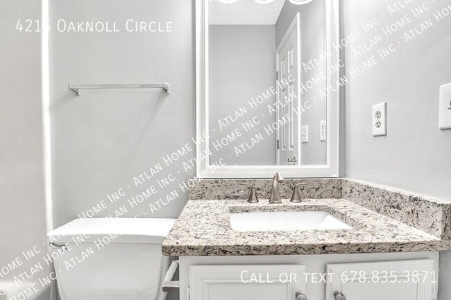 Building Photo - 4216 Oaknoll Cir