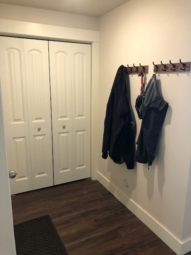 Building Photo - Newly Constructed 3 Bedroom Home in Manhat...