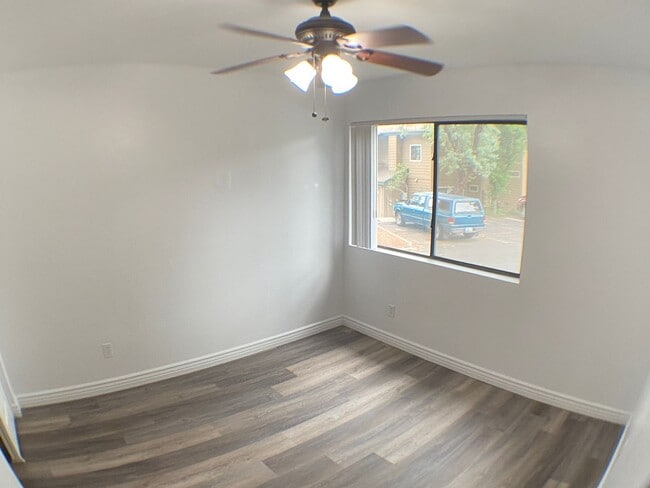Building Photo - Don't miss out on this charming 2-bedroom,...