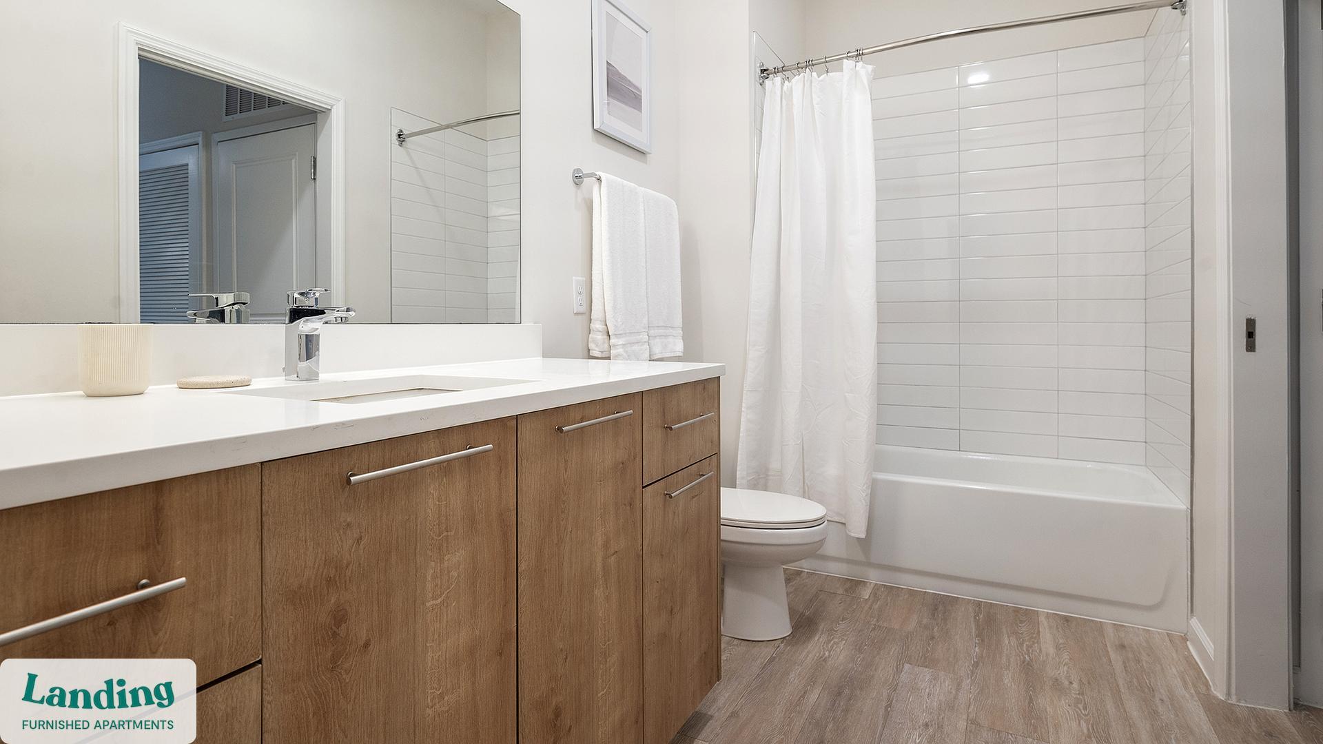 Building Photo - 5256 International Dr