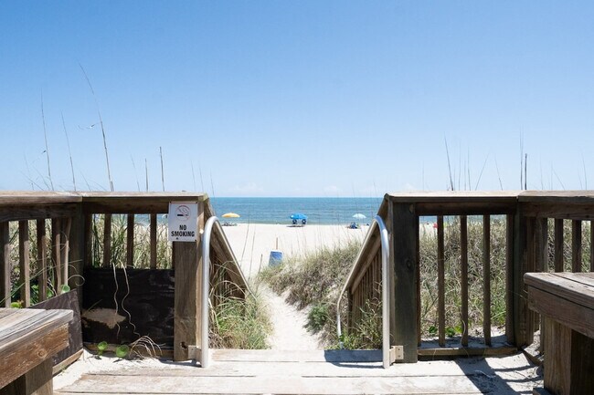 Building Photo - 222 Carolina Beach Ave N