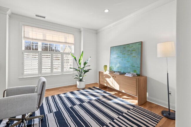 Building Photo - 35 Moorland Dr