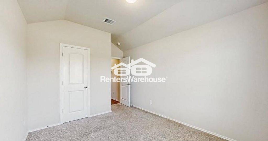 Building Photo - 18277 Eaton Mill Dr