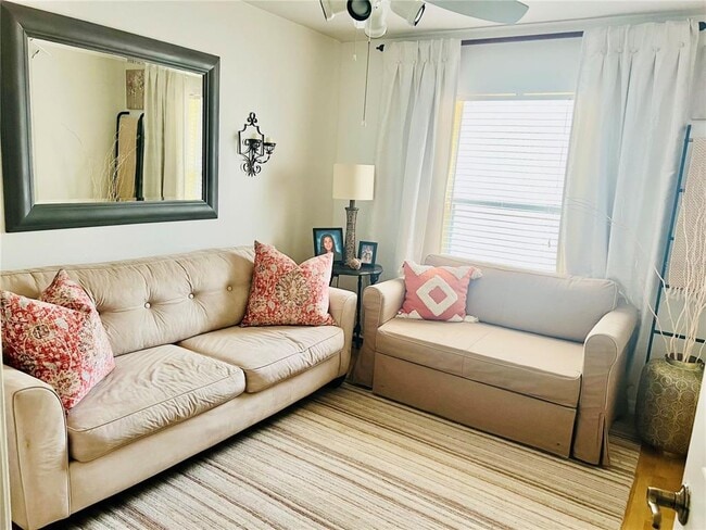 Building Photo - 686 Park Valley Cir