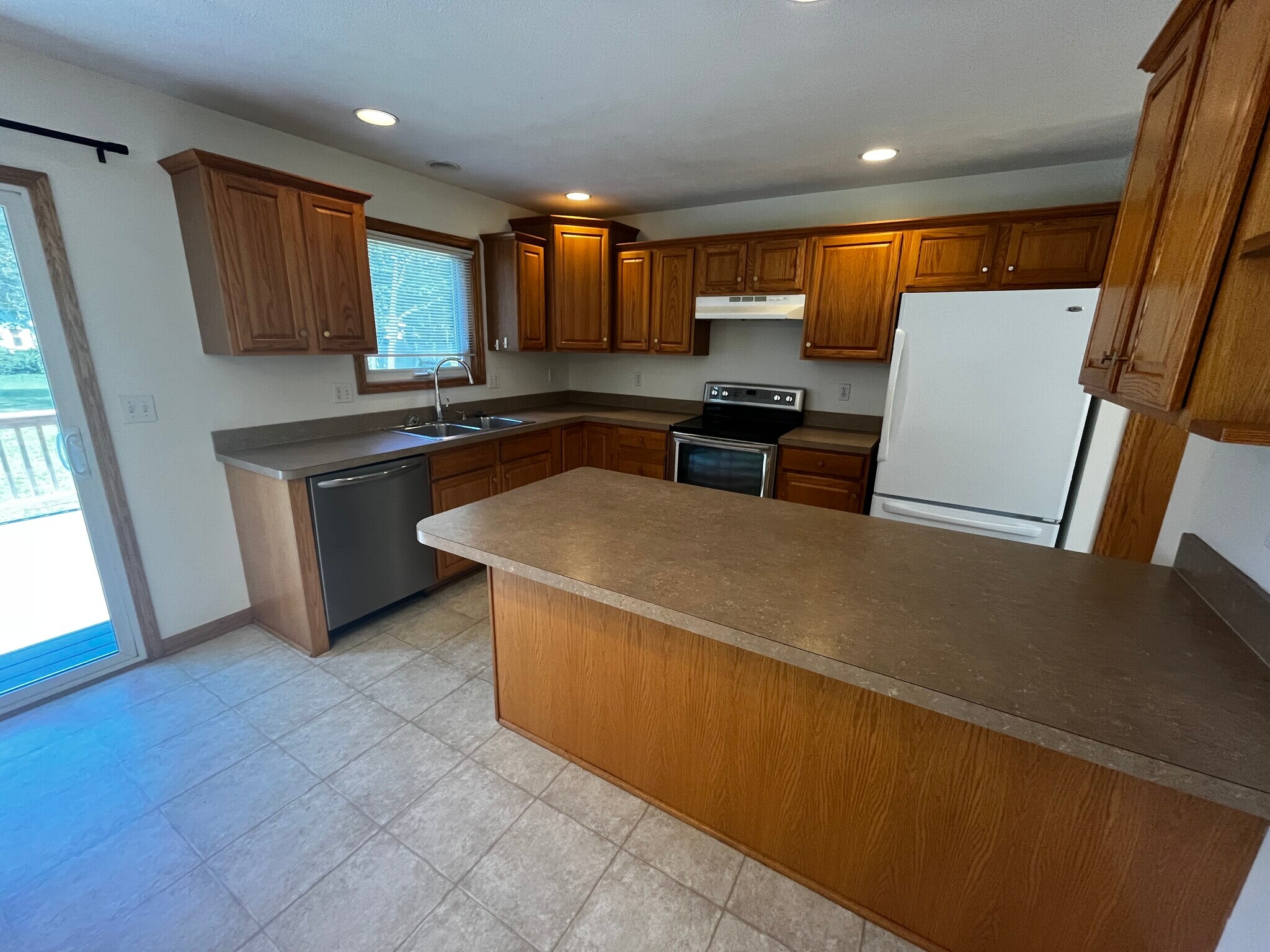 Building Photo - 788 Graafschap Rd