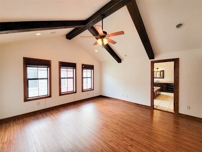 Building Photo - 1801 W 24th St