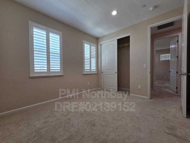 Building Photo - 308 Aster St