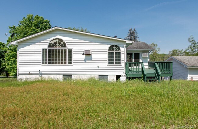 Building Photo - 1360 Centre Rd