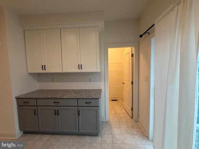 Building Photo - 105 Larrabee Wy