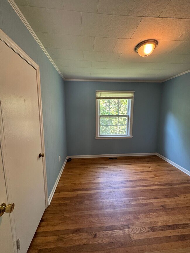 Building Photo - 829 Montclair Cir NW