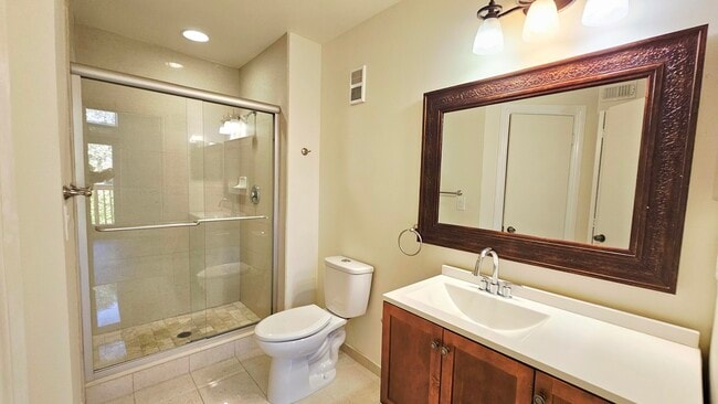 Building Photo - 4823 Via Palm Lakes Via