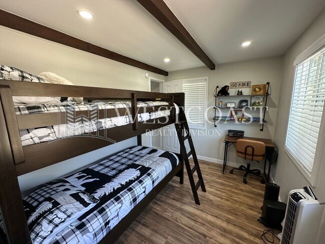 Building Photo - Charming Big Bear Retreat – Cozy 2-Bed Cab...