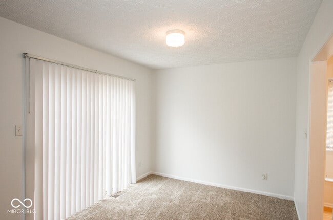 Building Photo - 1838 Keystone Lakes Dr