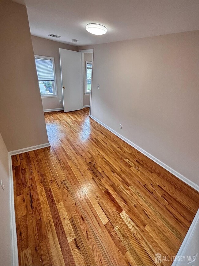 Building Photo - 287 Raritan St