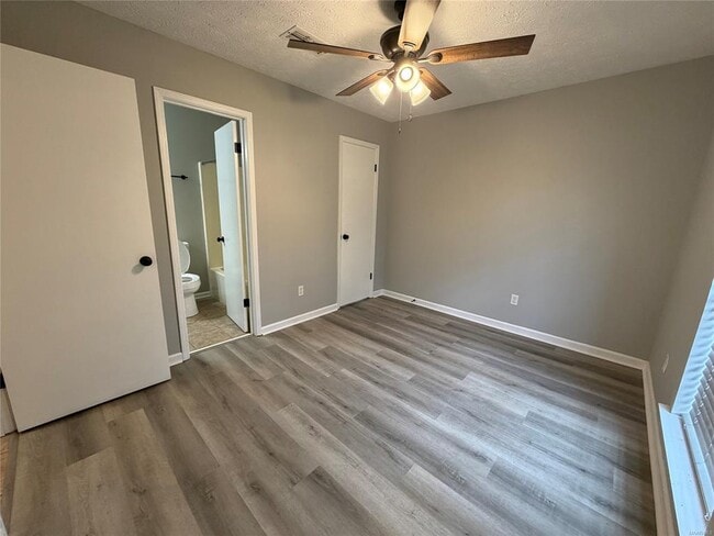 Building Photo - 463 Durden Rd