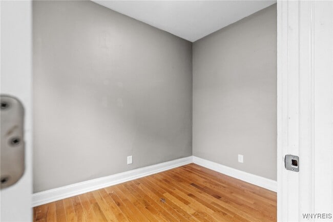 Building Photo - 2342 Seneca St