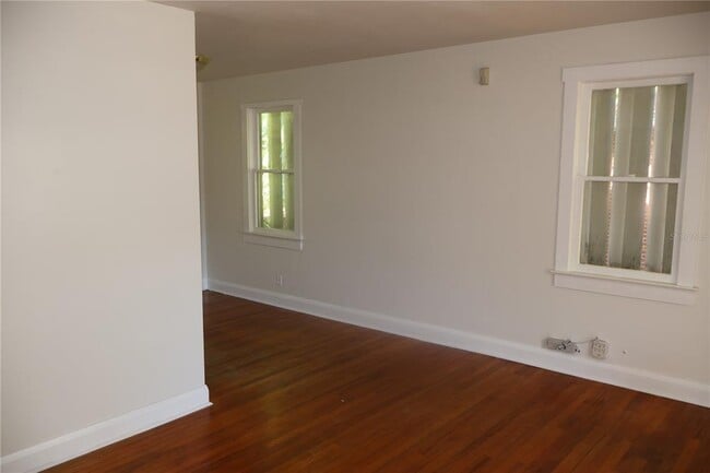 Building Photo - 3815 W De Leon St