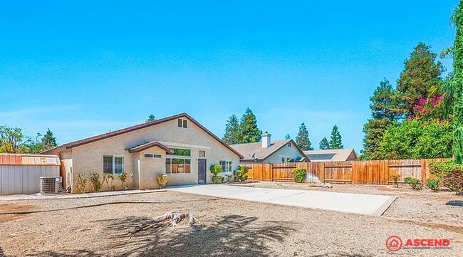 Building Photo - 4 Bedroom Home In Rosedale!!