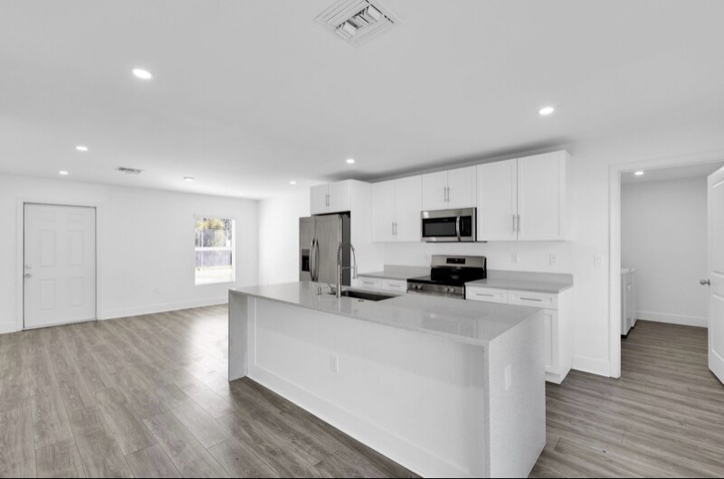 Building Photo - 1949 Quintero Ln