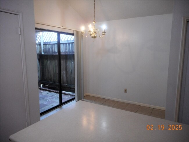 Building Photo - 12821 Hill Branch Dr