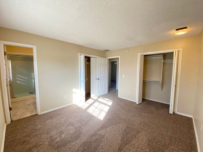 Building Photo - 3 bed 2 bath in Moore in Greenbriar Eastla...