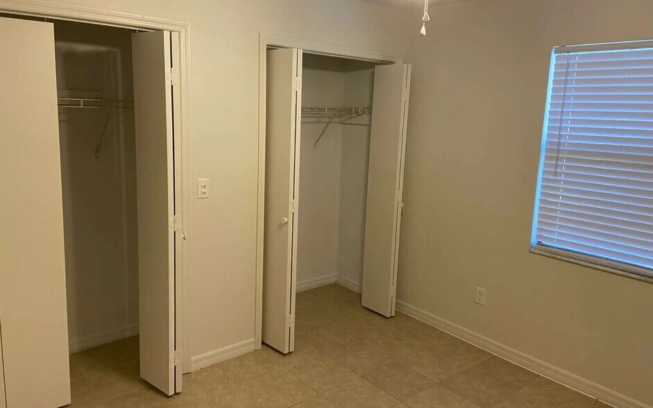 Building Photo - 3796 NW Archer St