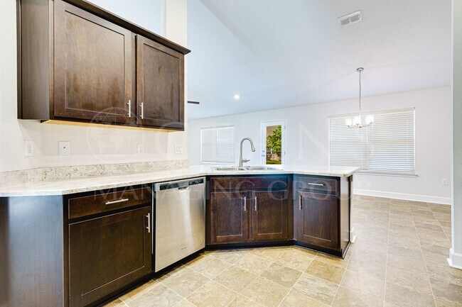 Building Photo - Beautiful 4-Bedroom Home in Palm Coast – B...