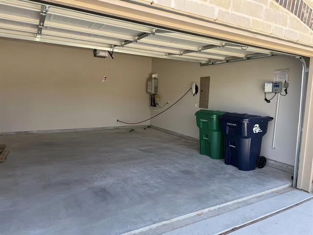 Building Photo - 1721 Swallow St