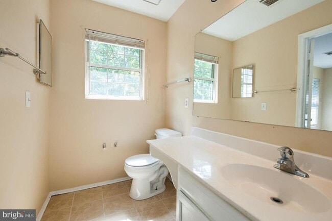 Building Photo - 10749 Kitchener Ct