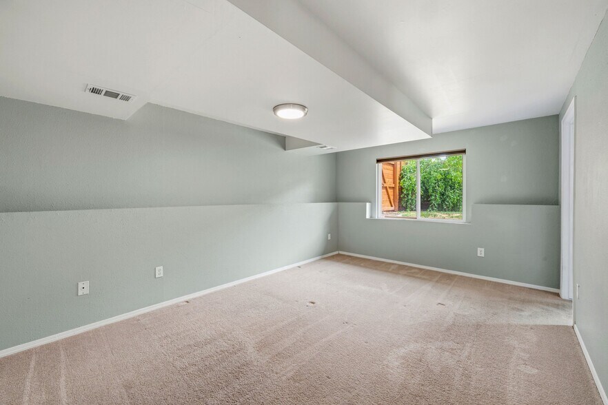 Building Photo - 244 Wadsworth Cir