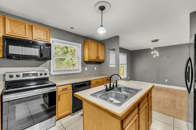Building Photo - Solid Brick Home on Nearly Half an Acre — Space, Privacy & Charleston Convenience